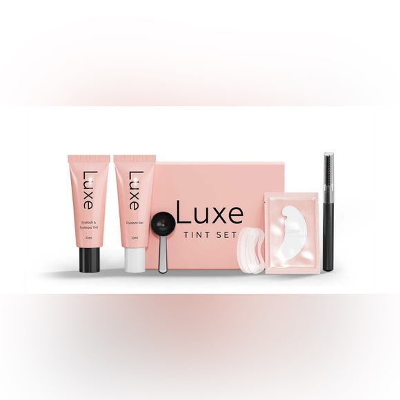 NEW Luxe Lash Lift and Tint Set - Black - Picture 5 of 8